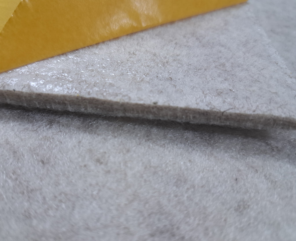 Akustikvlies beige als Sichtteil zu verarbeiten